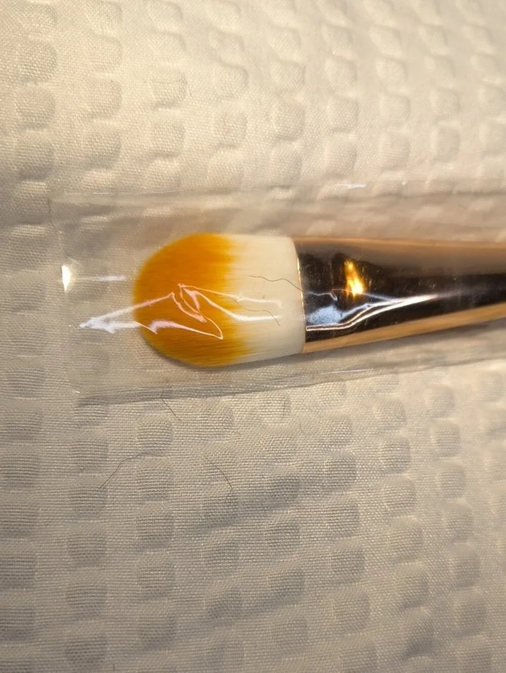 Dual-Ended Makeup Brush with Silicone and Synthetic Bristles - Gold